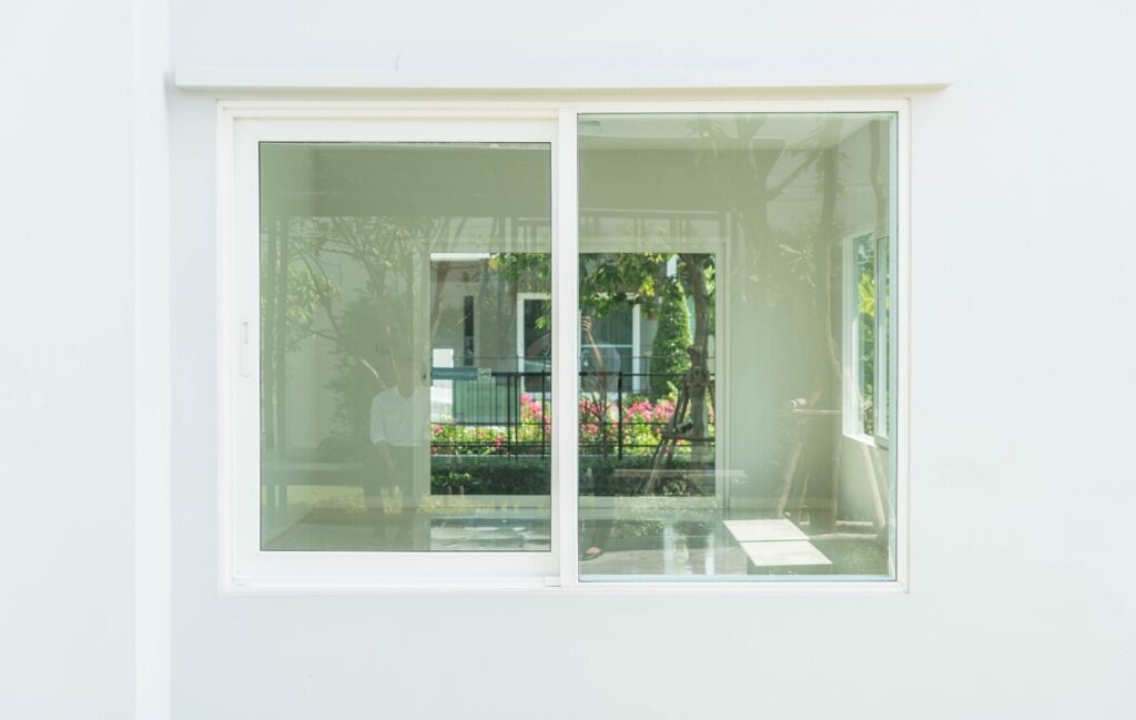 Empresa de carpintería de aluminio y cristal en Ibiza
